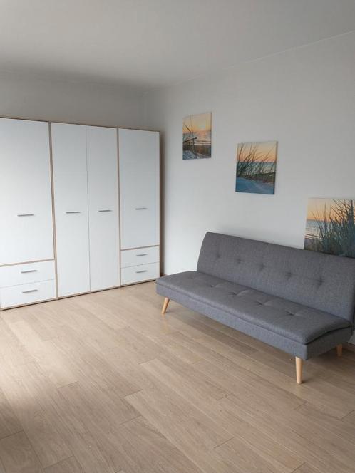 Zonnige studio te koop, nieuw bemeubeld. Epc D, dubbel glas., Immo, Huizen en Appartementen te koop, Oostende, Studio, D