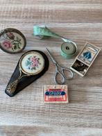 Oude geborduurde items en naaigerief, Ophalen of Verzenden
