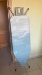 PLANCHE A REPASER, Enlèvement, Utilisé