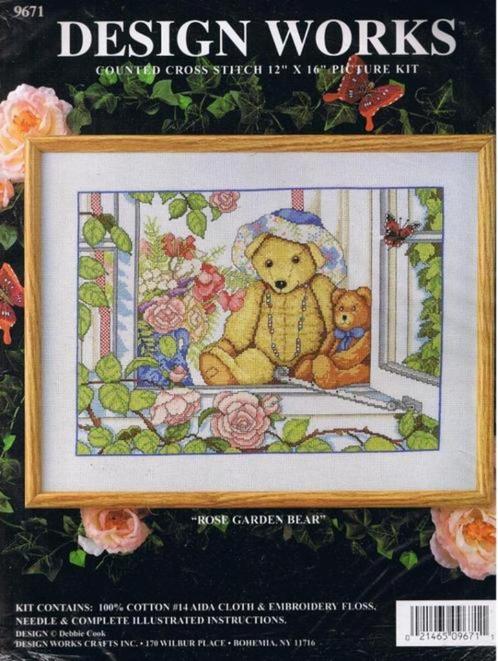 Borduurpakket Rose Garden Bear, Hobby en Vrije tijd, Borduren en Borduurmachines, Nieuw, Borduurpakket, Ophalen of Verzenden