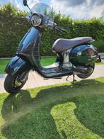 Vespa Gts 300 Hpe, 1 cylindre, 12 à 35 kW, Scooter, Particulier