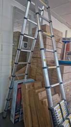 Échelle télescopique, Doe-het-zelf en Bouw, Ladders en Trappen, Ophalen, Zo goed als nieuw, Ladder