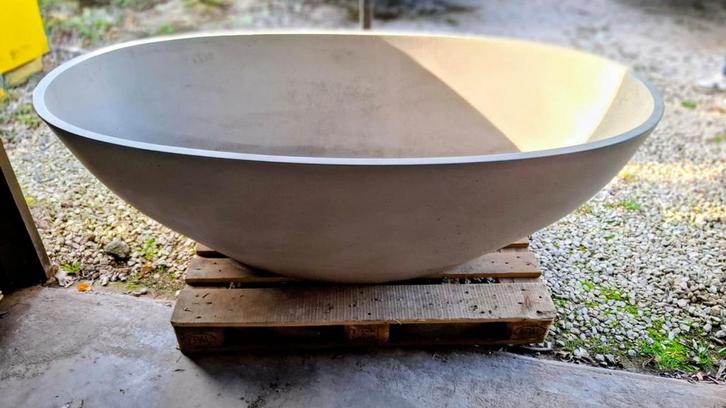 Baignoire autoportante aspect béton, Maison & Meubles, Salle de bain | Salle de bain complète, Comme neuf, Avec baignoire, Enlèvement