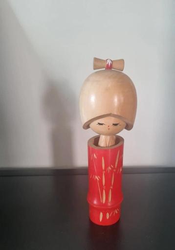 Mooie "Akatake" kokeshi van Yamagishi Masayoshi beschikbaar voor biedingen