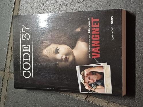Tille Vincent - 9 Vangnet, Boeken, Thrillers, Zo goed als nieuw, Ophalen