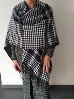 Poncho, Ophalen of Verzenden, Zo goed als nieuw