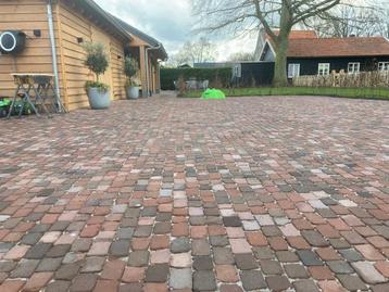 Gebakken stenen mooi voor sierbestrating. beschikbaar voor biedingen