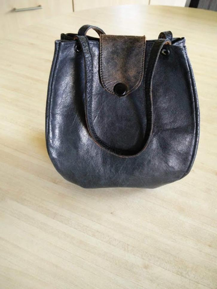 Handtassen RETRO.  2x., Handtassen en Accessoires, Tassen | Damestassen, Gebruikt, Handtas, Zwart, Ophalen of Verzenden