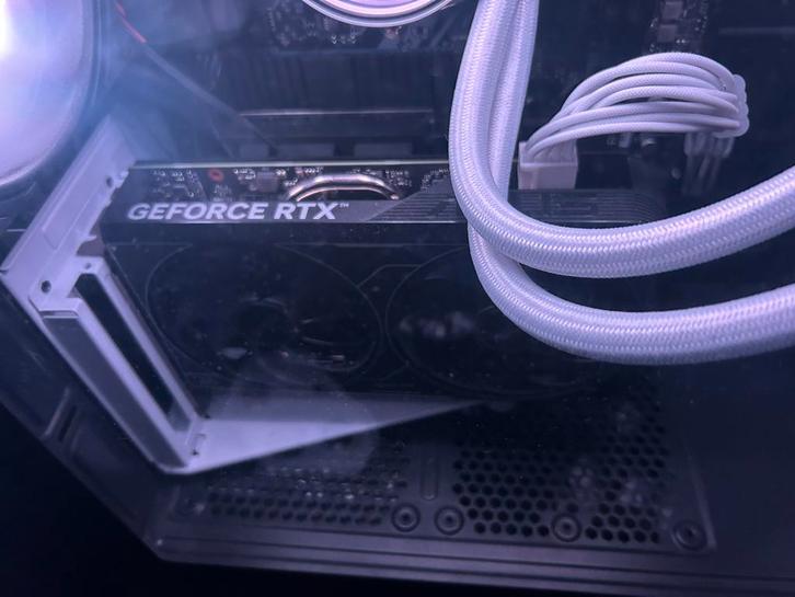 RTX 4060 Ti 8Gb, Informatique & Logiciels, Cartes vidéo, Comme neuf, Nvidia, HDMI, DisplayPort, Enlèvement