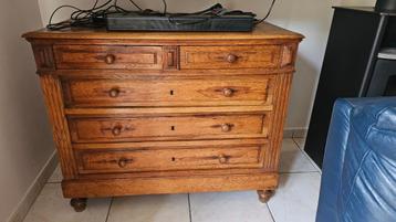 Commode beschikbaar voor biedingen
