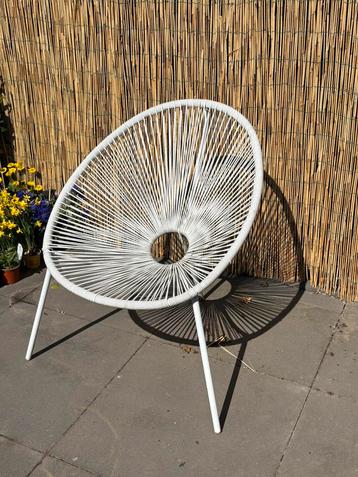Witte Acapulco-stoel – zomers, stijlvol en comfy! beschikbaar voor biedingen