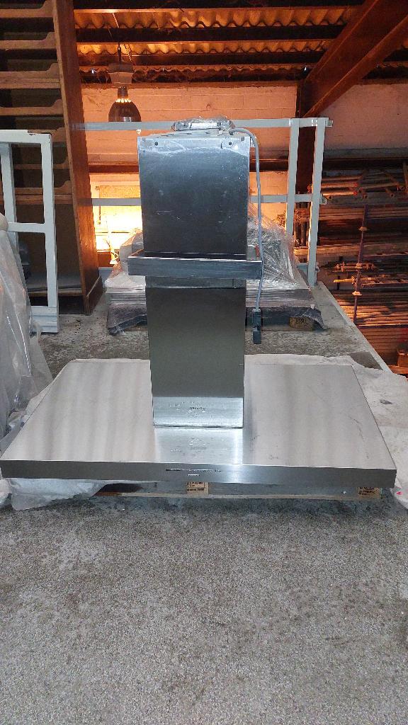 Hottes Miele pour ilot central -2 Hottes, Electroménager, Hottes, Utilisé, Autoportant, 600 à 800 m³/h, Moteur, Enlèvement