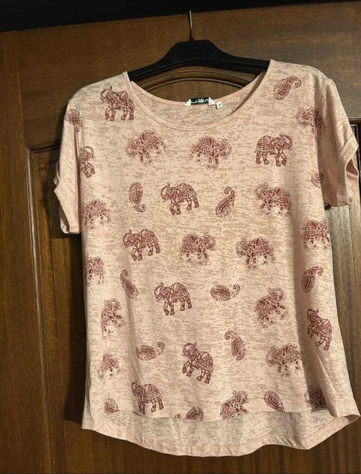 Dames tshirt maat 16 merk New Look, Kleding | Dames, T-shirts, Gedragen, Maat 42/44 (L), Rood, Korte mouw, Ophalen of Verzenden