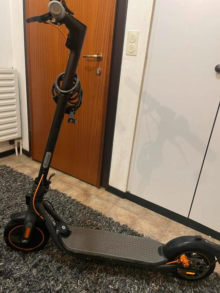 NINEBOT STEP SCOOTER SEGWAY F40E, Fietsen en Brommers, Steps, Gebruikt, Elektrische step (E-scooter), Ophalen of Verzenden