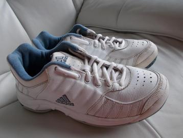 witte sportschoenen Adidas - 38 