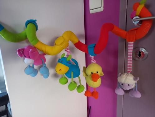 Leuke beestenhanger voor in park of kinderwagen, Kinderen en Baby's, Speelgoed | Babyspeelgoed, Zo goed als nieuw, Mobiel, Ophalen of Verzenden