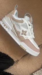 paire de sneakers lv skate, Enlèvement ou Envoi, Comme neuf