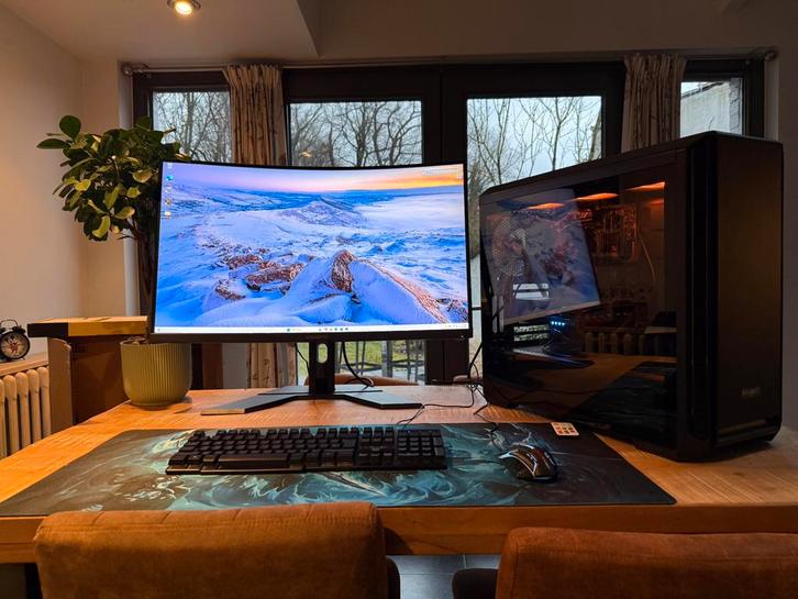 Gaming pc ryzen7 7800x3d rx 7900gre 32 inch monitor compleet, Informatique & Logiciels, Ordinateurs de bureau, Comme neuf, SSD