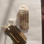 Criquet, Enlèvement, Comme neuf