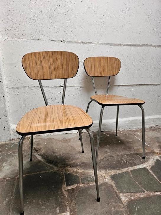 2 bruine Formica stoelen, Huis en Inrichting, Stoelen, Gebruikt, Ophalen