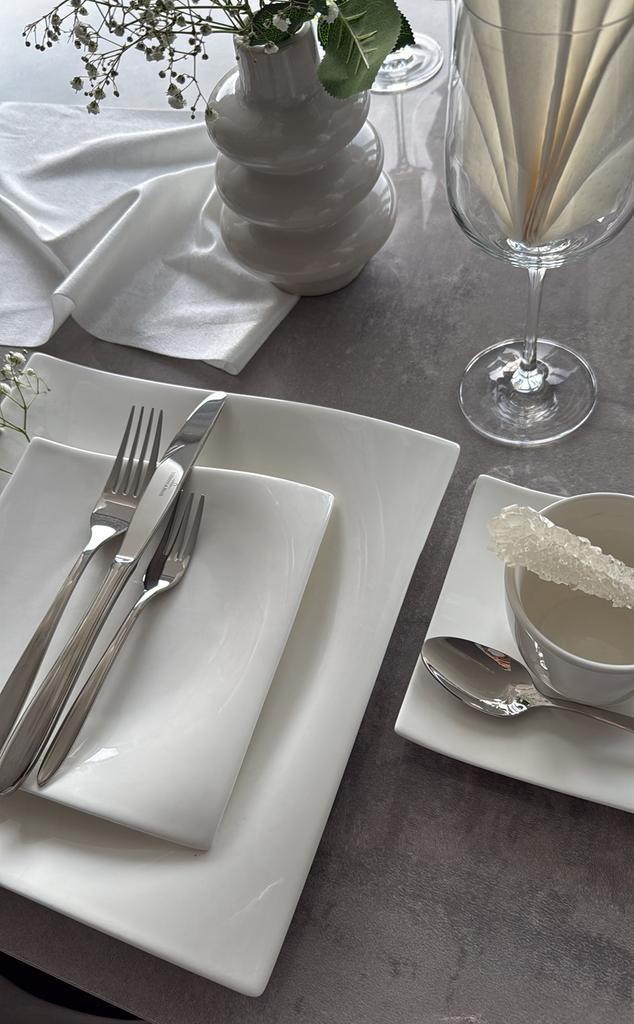 10 pers porseleinen servies Maxwell & Williams, Huis en Inrichting, Woonaccessoires | Dienbladen, Gebruikt, Ophalen