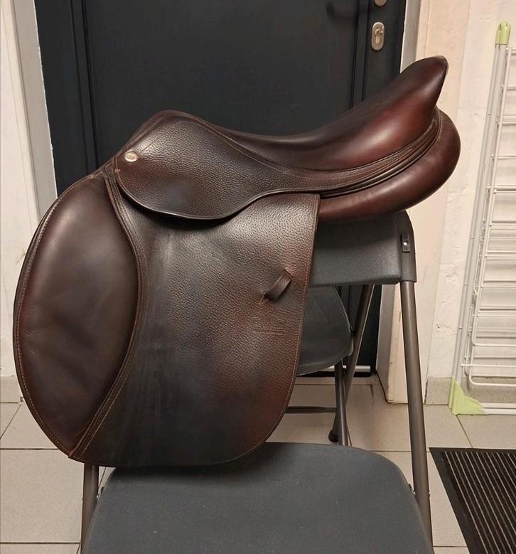 CWD springzadel te koop, Animaux & Accessoires, Chevaux & Poneys | Selles, Comme neuf, Enlèvement