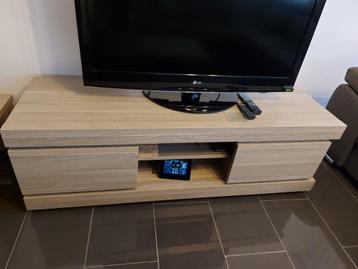 TV kast met 2 schuifdeuren  disponible aux enchères