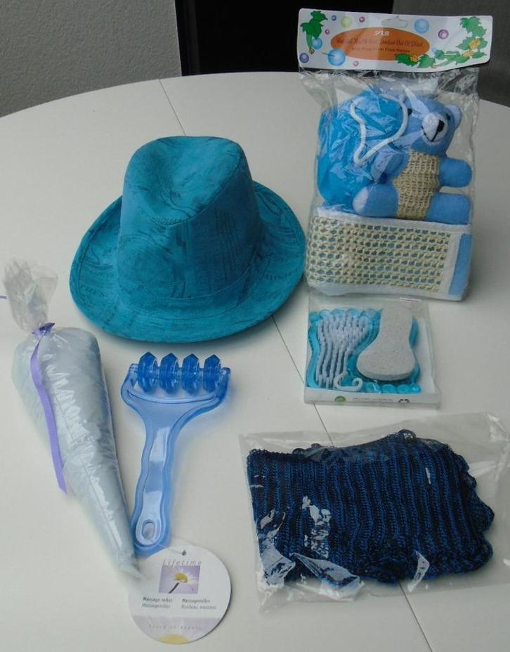 KADOSET BAD EN ACCESSOIRES NIEUW, Handtassen en Accessoires, Uiterlijk | Lichaamsverzorging, Nieuw, Bad & Douche, Ophalen of Verzenden