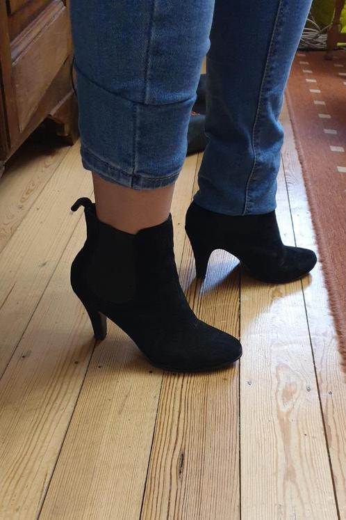 3 Suisses zwarte elastische laarzen - Maat 36, Kleding | Dames, Schoenen, Zo goed als nieuw, Lage of Enkellaarzen, Zwart, Ophalen of Verzenden