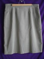 Uniek kostuum bestaande uit rok en geklede vest met lange mo, Kleding | Dames, Kostuum of Pak, Maat 42/44 (L), Ophalen of Verzenden