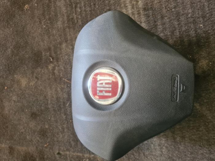Airbag links (Stuur) van een Fiat Punto Grande, Auto-onderdelen, Overige Auto-onderdelen, Fiat, Gebruikt, 3 maanden garantie, Ophalen of Verzenden