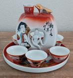 Un service à saké en porcelaine avec une scène érotique, Maison & Meubles, Envoi, Comme neuf, Porcelaine