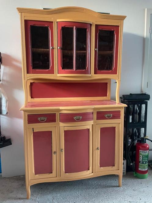 Buffet ancien repeint en jaune & corail, Huis en Inrichting, Kasten | Buffetkasten, Zo goed als nieuw, Ophalen