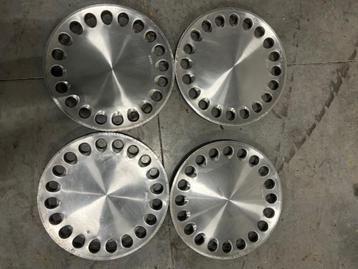 Originele wieldeksels Saab 15’’ beschikbaar voor biedingen