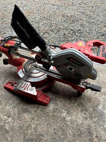 Zaagmachine beschikbaar voor biedingen