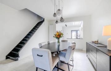 Stijlvolle eetkamer(set) – tafel + stoelen! beschikbaar voor biedingen