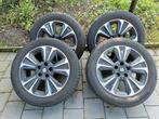 winterbanden Suzuki Vitara 215/55R17, Auto-onderdelen, Banden en Velgen, Ophalen, Banden en Velgen, 17 inch, Winterbanden