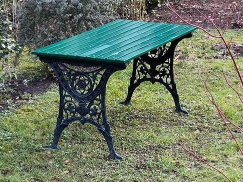 Table de jardin/balcon en fonte, Jardin & Terrasse, Ensembles de jardin, Comme neuf, Enlèvement