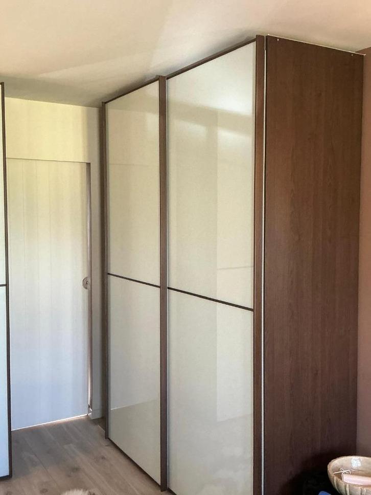 Staud- kleerkast, Huis en Inrichting, Kasten | Kleerkasten, Zo goed als nieuw, 200 cm of meer, 200 cm of meer, 50 tot 75 cm, Met deur(en)