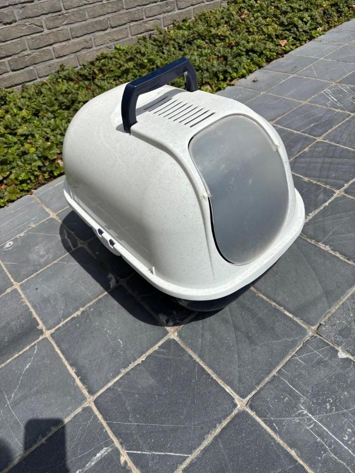 Overdekte Kattenbak met Klapdeurtje (Gebruikt), Dieren en Toebehoren, Kattenbakken, Gebruikt, Gesloten, Ophalen