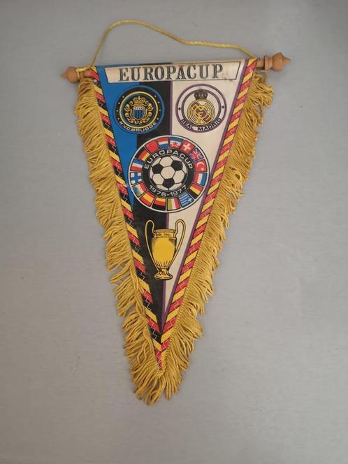 Voetbalvaantje Club Brugge - Real Madrid EC1 (76/77), Verzamelen, Sportartikelen en Voetbal, Verzenden