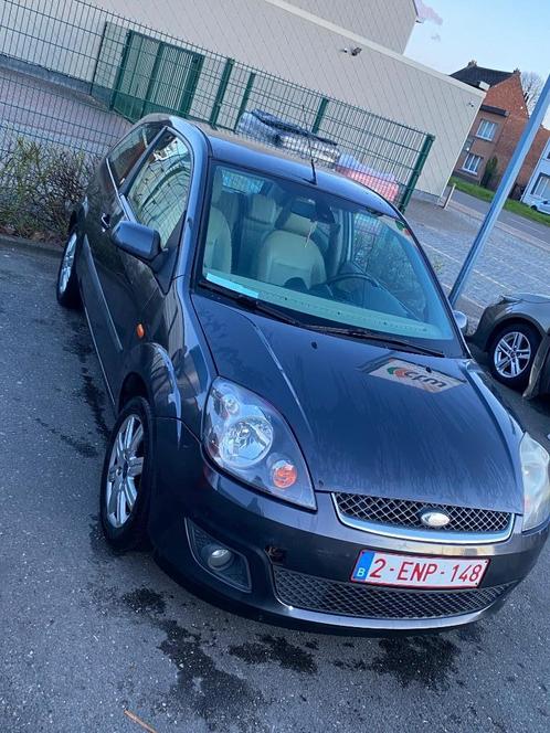 Ford fiesta 2006 1.3 benzine zeer proper!!!, Autos, Ford, Particulier, Fiësta, ABS, Phares directionnels, Airbags, Air conditionné