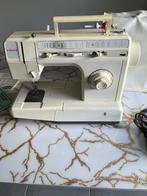 Singer naaimachine met instruktieboekje en afdekhoes, Hobby en Vrije tijd, Naaimachines en Toebehoren, Ophalen, Zo goed als nieuw