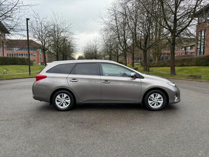 Toyota Auris SW VVT 1.8i Comfort, Autos, Toyota, Particulier, Auris, Ordinateur de bord, Hybride Électrique/Essence, Euro 6, Break