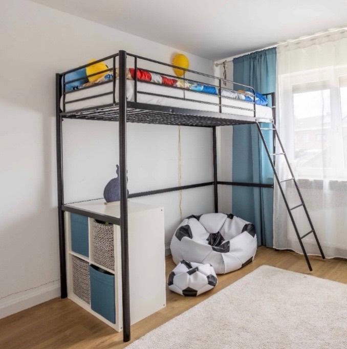 Stevige metalen hoogslaper met ladder, Enlèvement, Comme neuf, Lit mezzanine