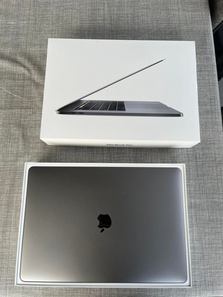 Macbook Pro (qwerty) 15 inch, Computers en Software, Ophalen, Gebruikt, 2 tot 3 Ghz, 512 GB