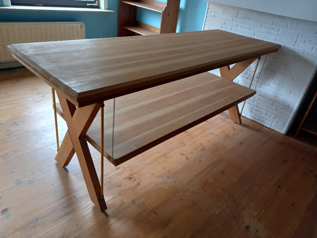 Presentatie tafel, Ophalen, Tafel