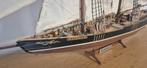 Maquette du célèbre voilier Bluenose II – env. 75 cm, Enlèvement, Comme neuf, 1:32 à 1:50, Autres marques