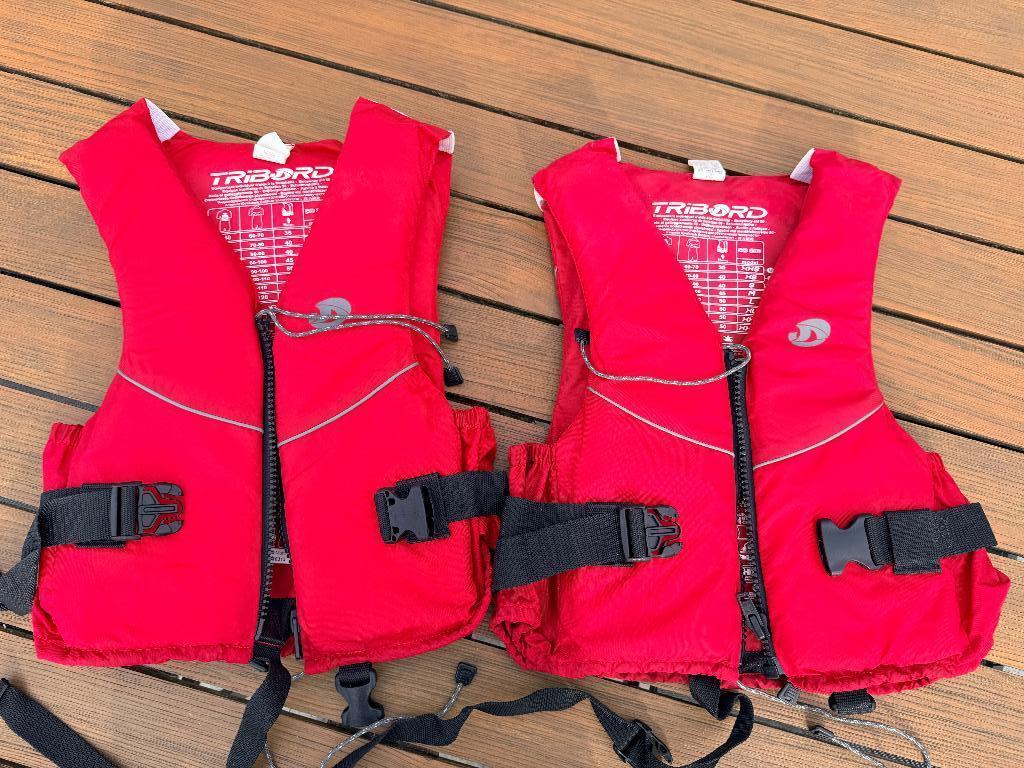 2 gilets de sauvetage XS Tribord, Sports nautiques & Bateaux, Neuf, Tribord, Enlèvement ou Envoi, Femme ou Homme