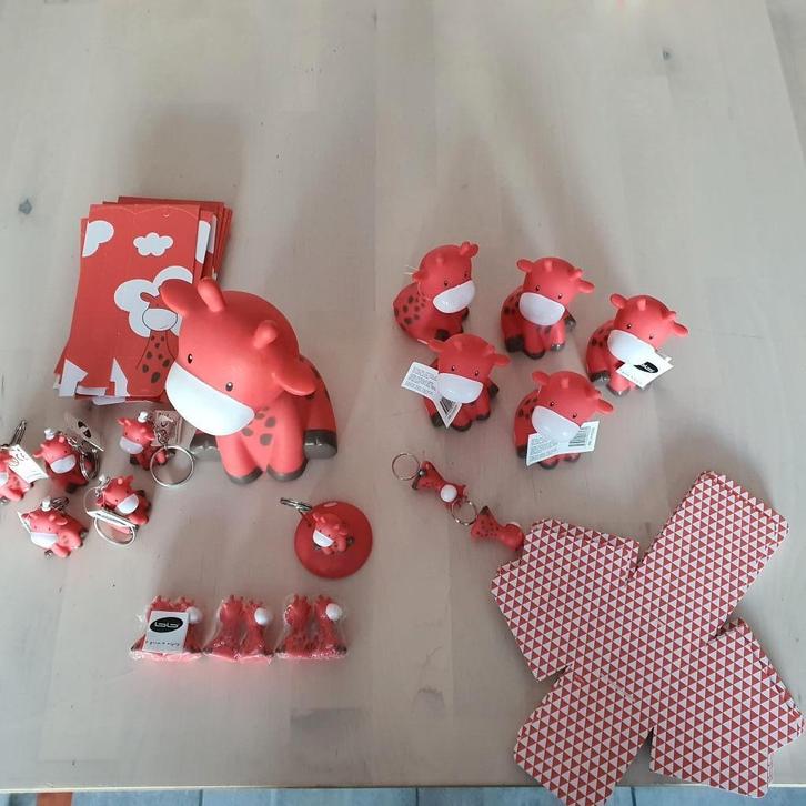 Raf de giraf in 5 kleuren van BB collectie UITVERKOOP, Enfants & Bébés, Cadeaux d'accouchement & Assiettes de naissance, Neuf